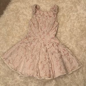 Lace dress in cream and champagne - size 5
